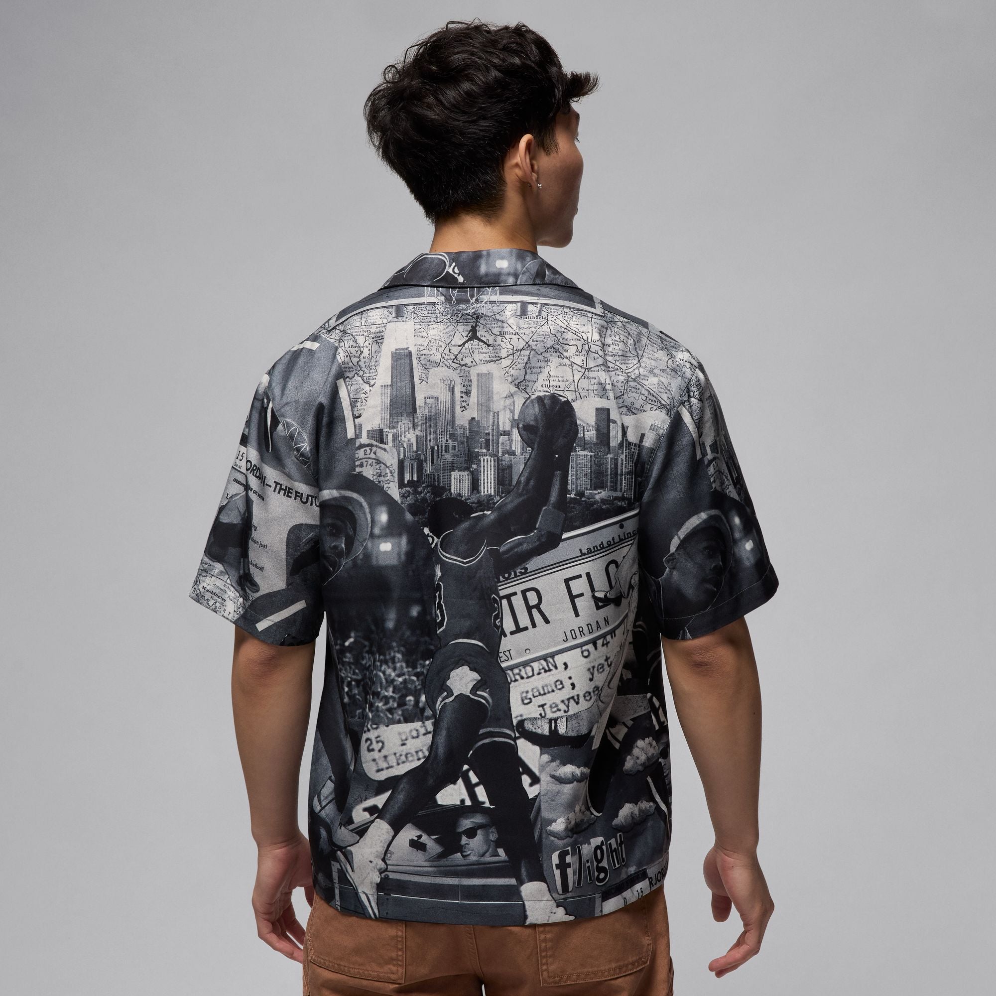 Air Jordan Mens Essentials Print Camp Top