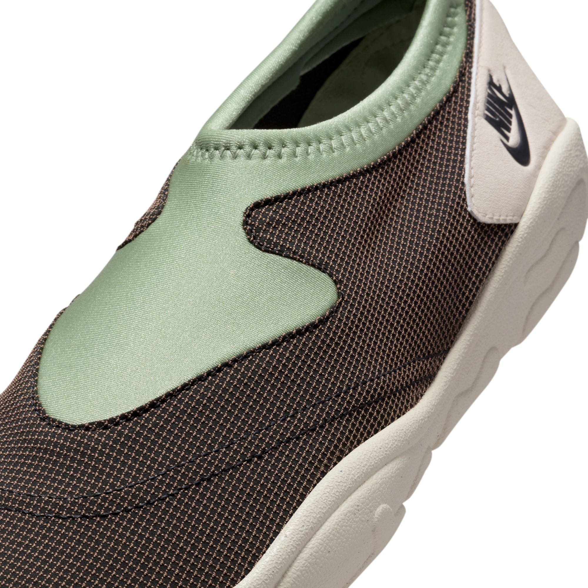Nike Mens Aqua Tuft Shoes