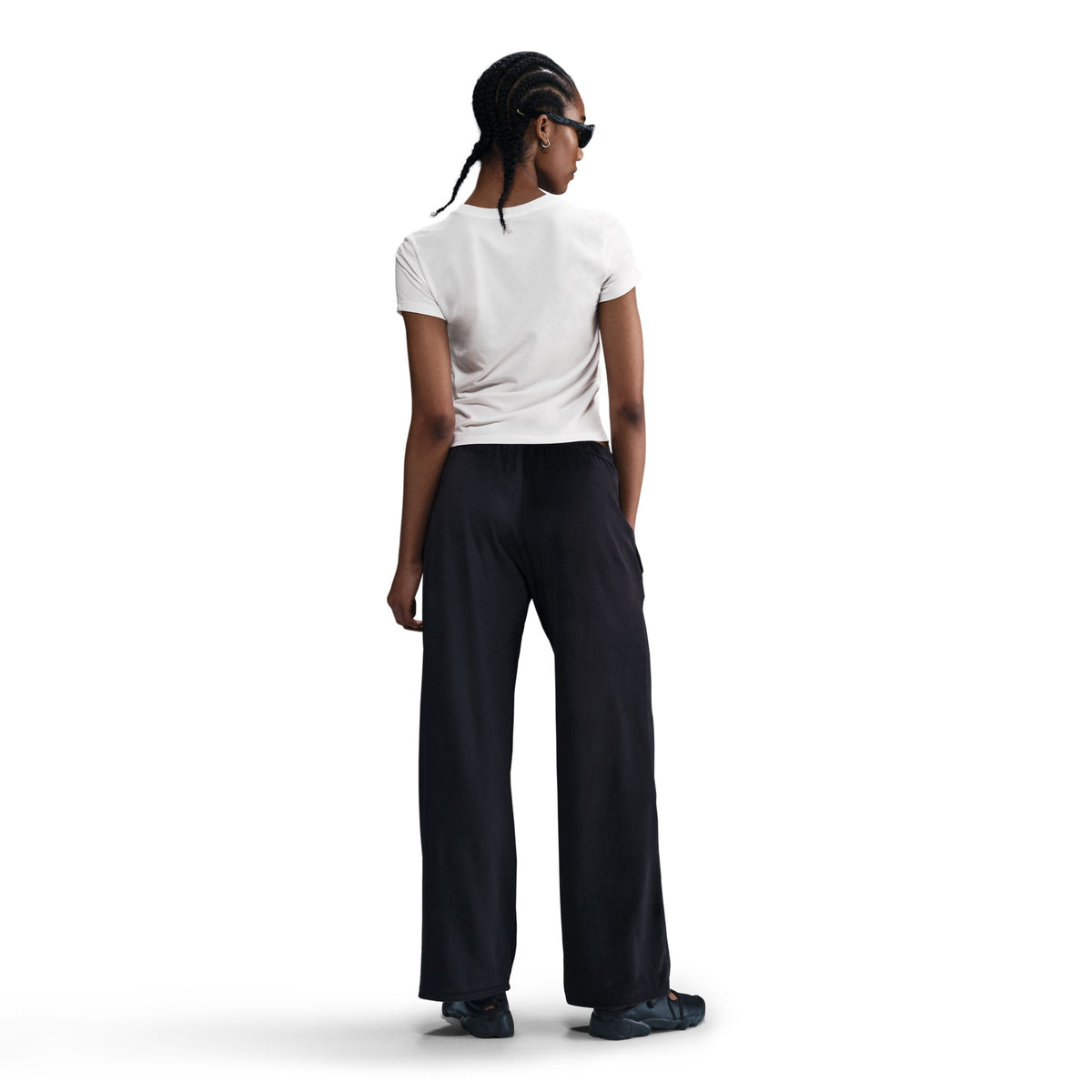 Nike Womens Chill Knit Slim Cropped Tee
