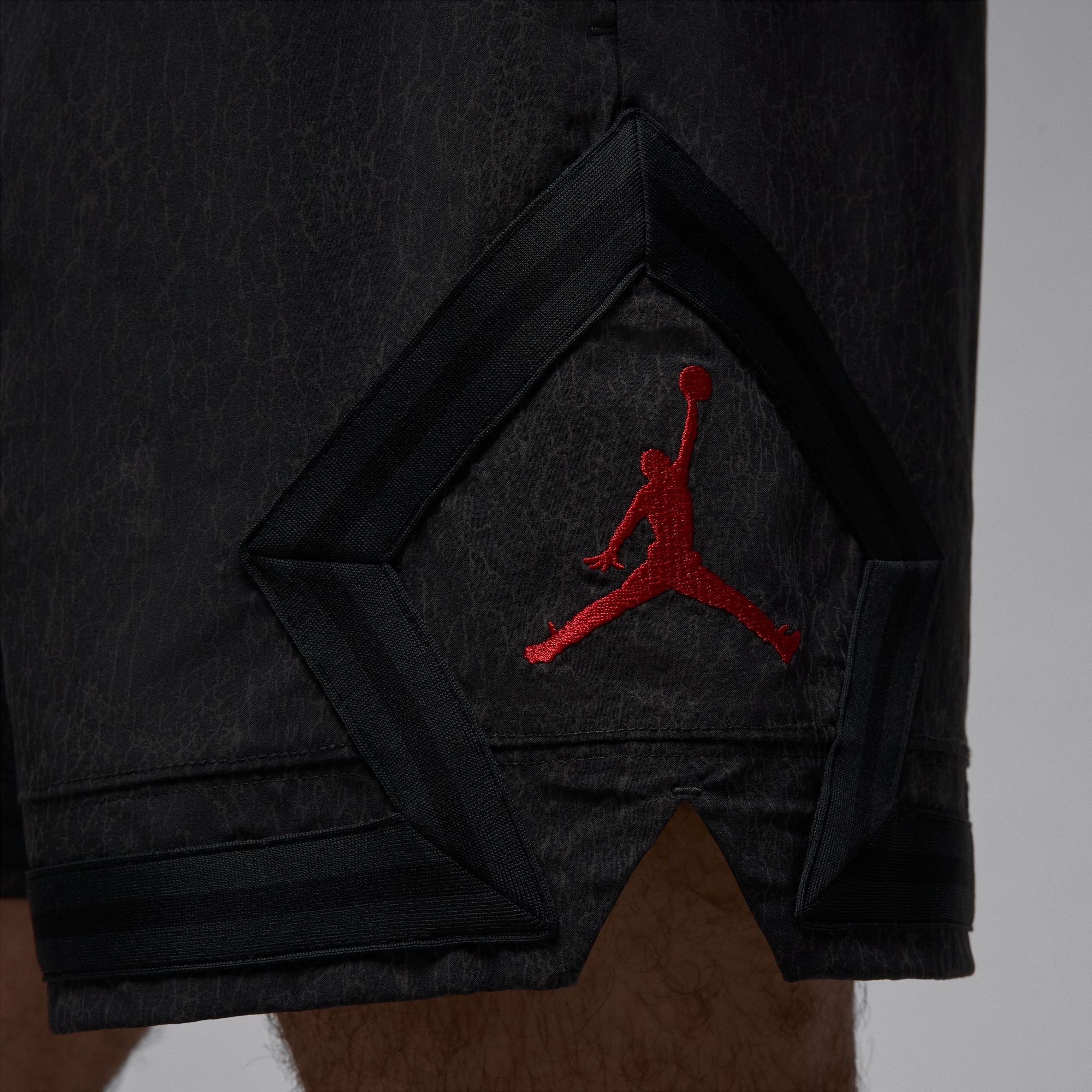 Air Jordan Mens Woven Diamond Shorts