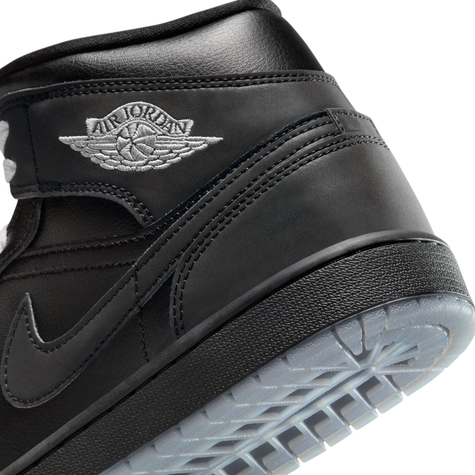 Air Jordan 1 Mens Mid SE Shoes