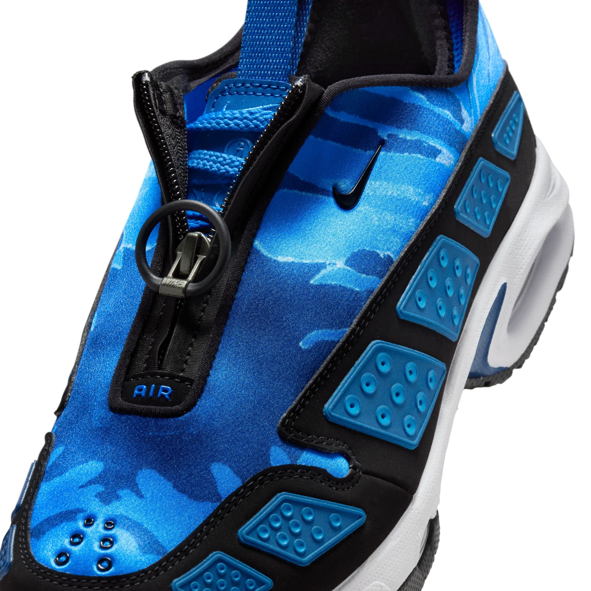 Nike Womens Air Max SNDR Camo Shoes