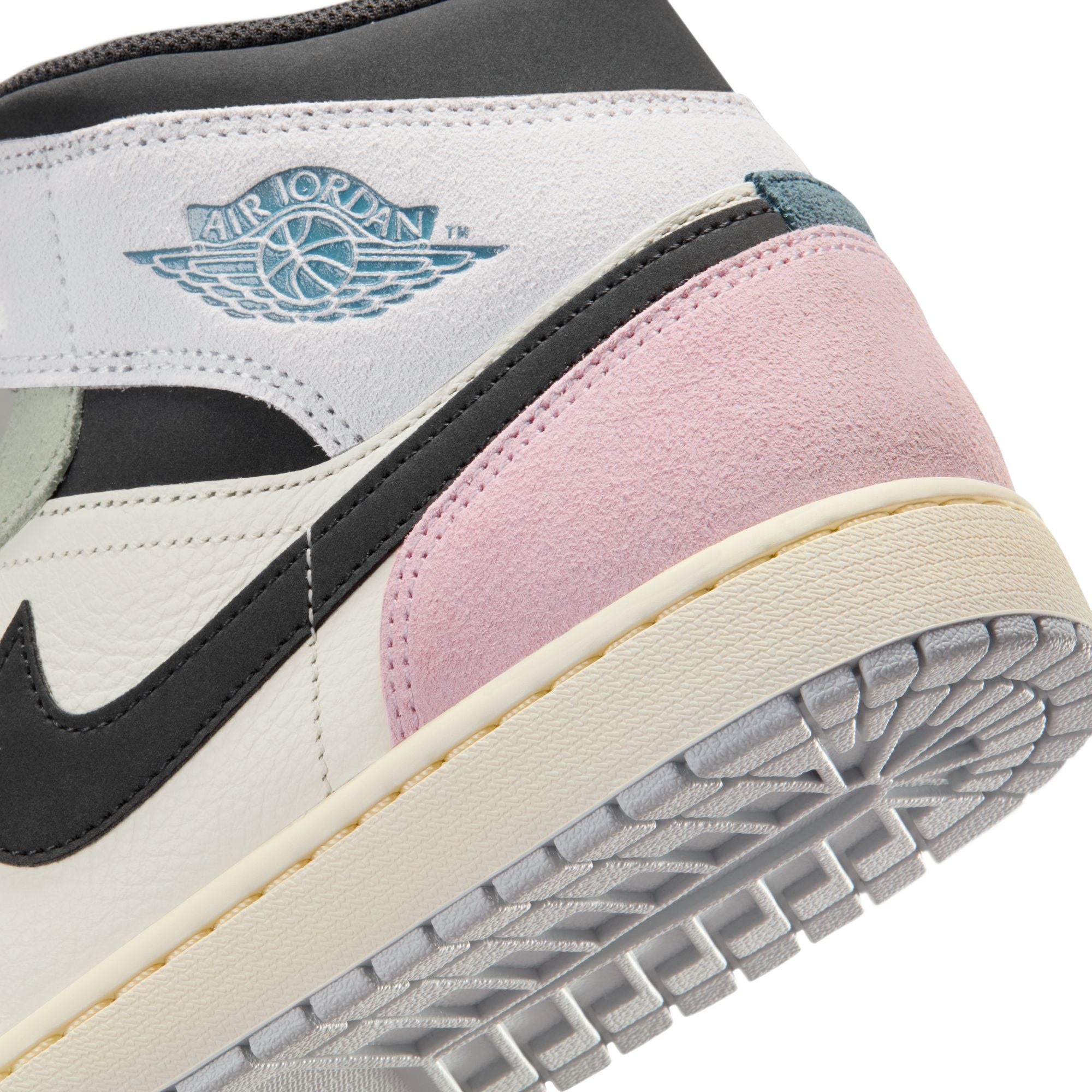 Air Jordan 1 Mens Mid SE Shoes