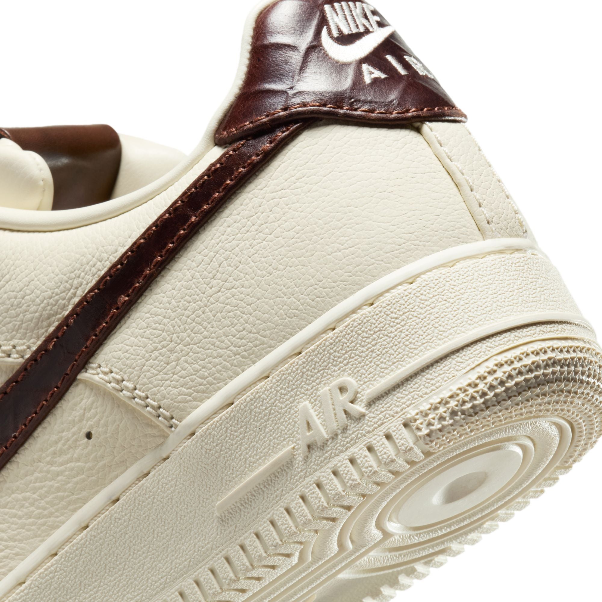 Nike Mens Air Force 1 '07 Shoes