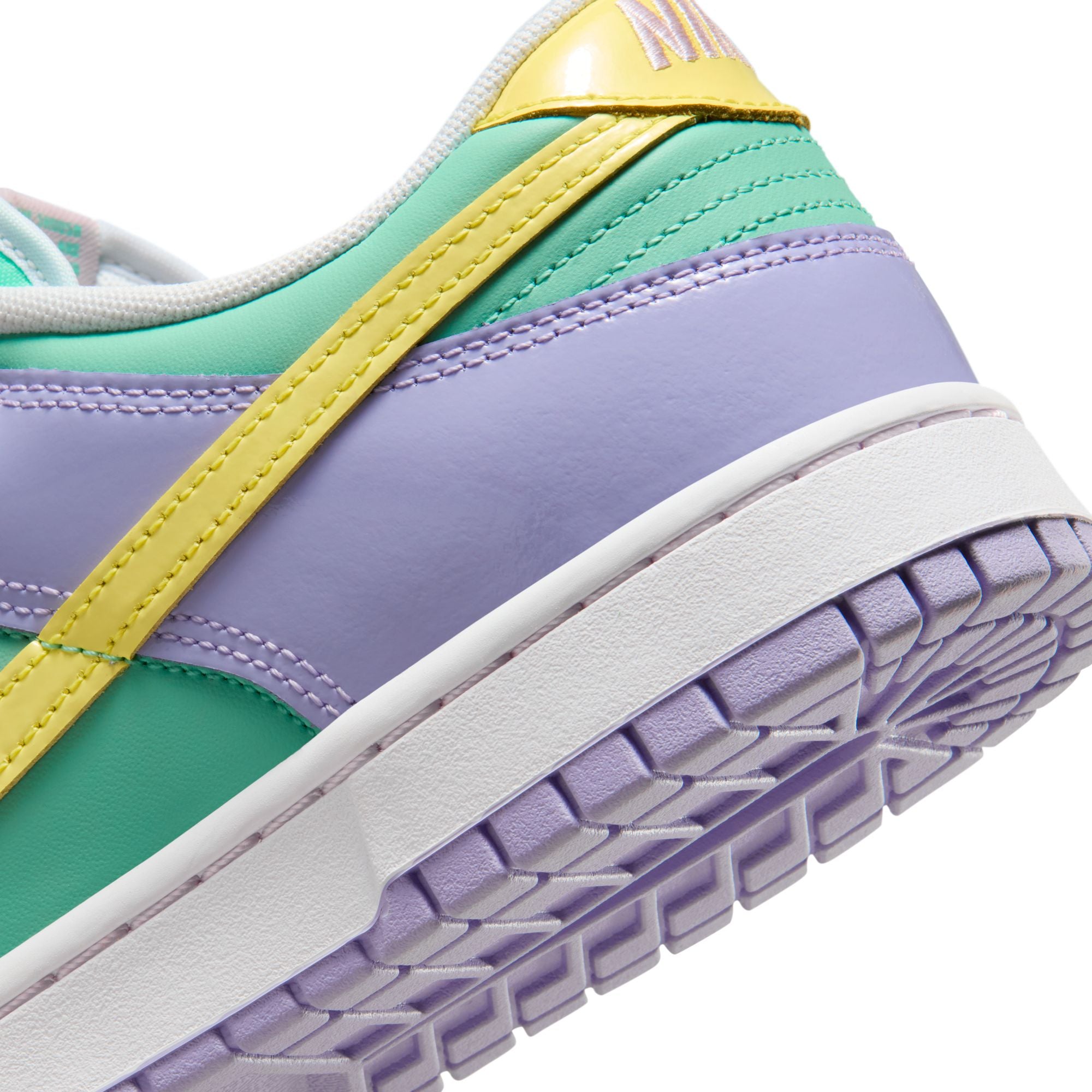 Nike Mens Dunk Low Retro Shoes