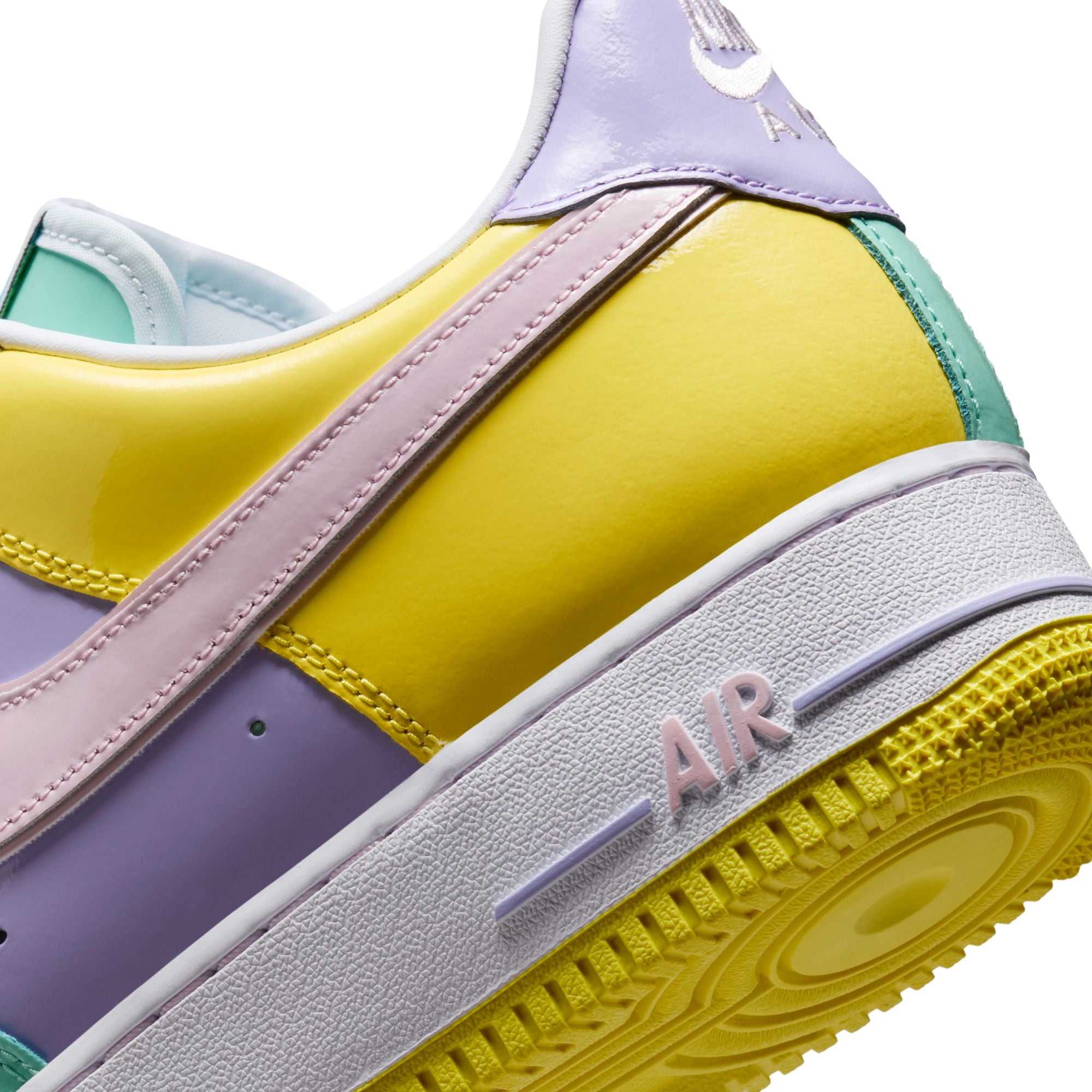 Nike Mens Air Force 1 '07 Shoes