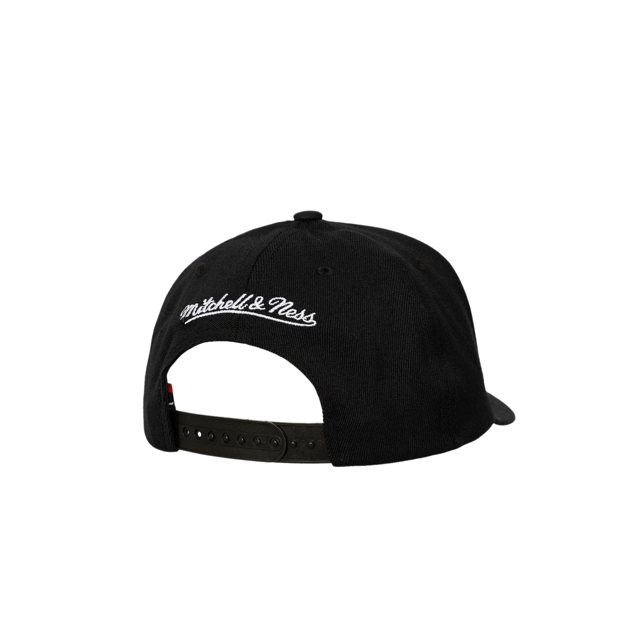 Mitchell & Ness x New York Knicks NBA Champions Stretch Hat