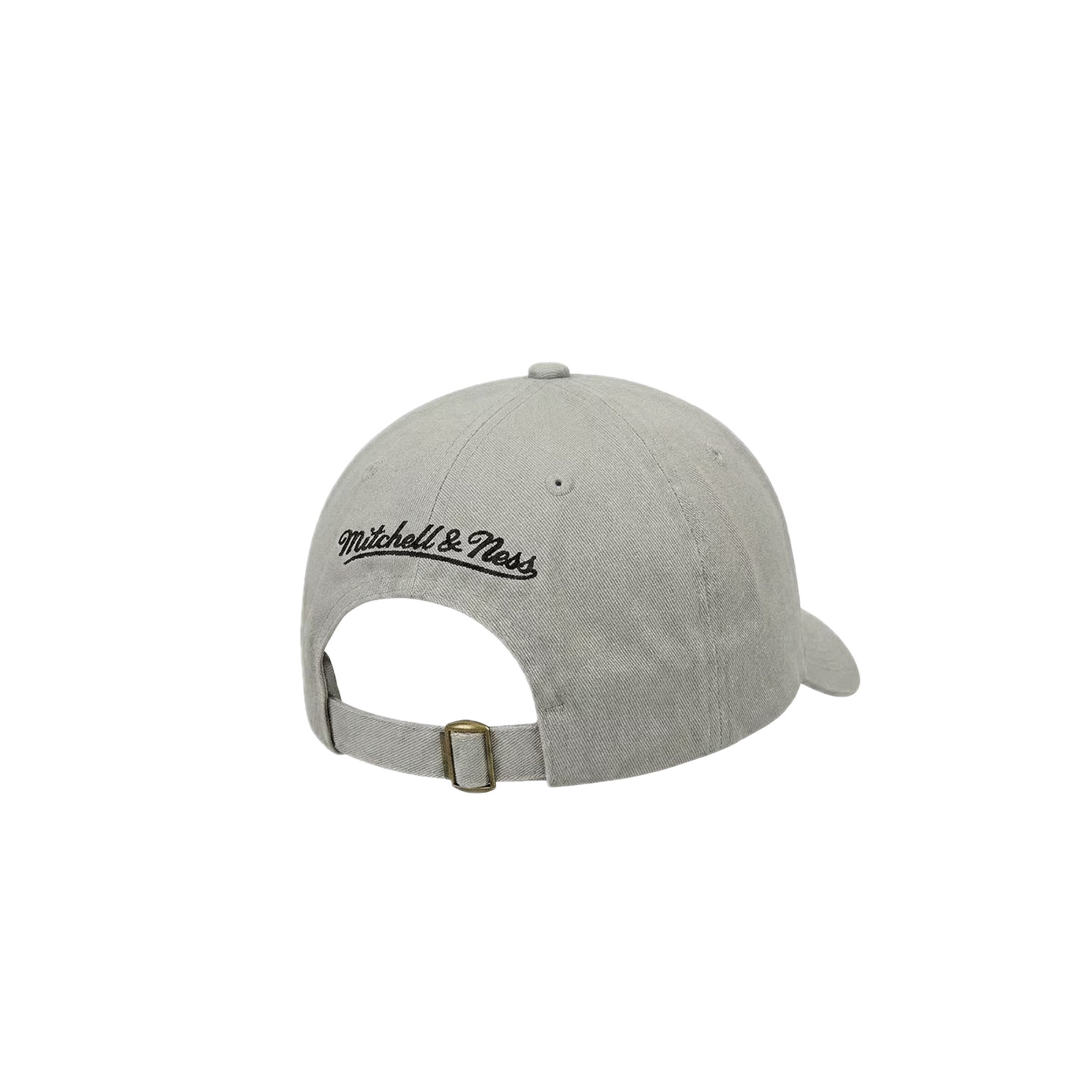 Mitchell & Ness x New York Knicks NBA Champions Script Dad Hat