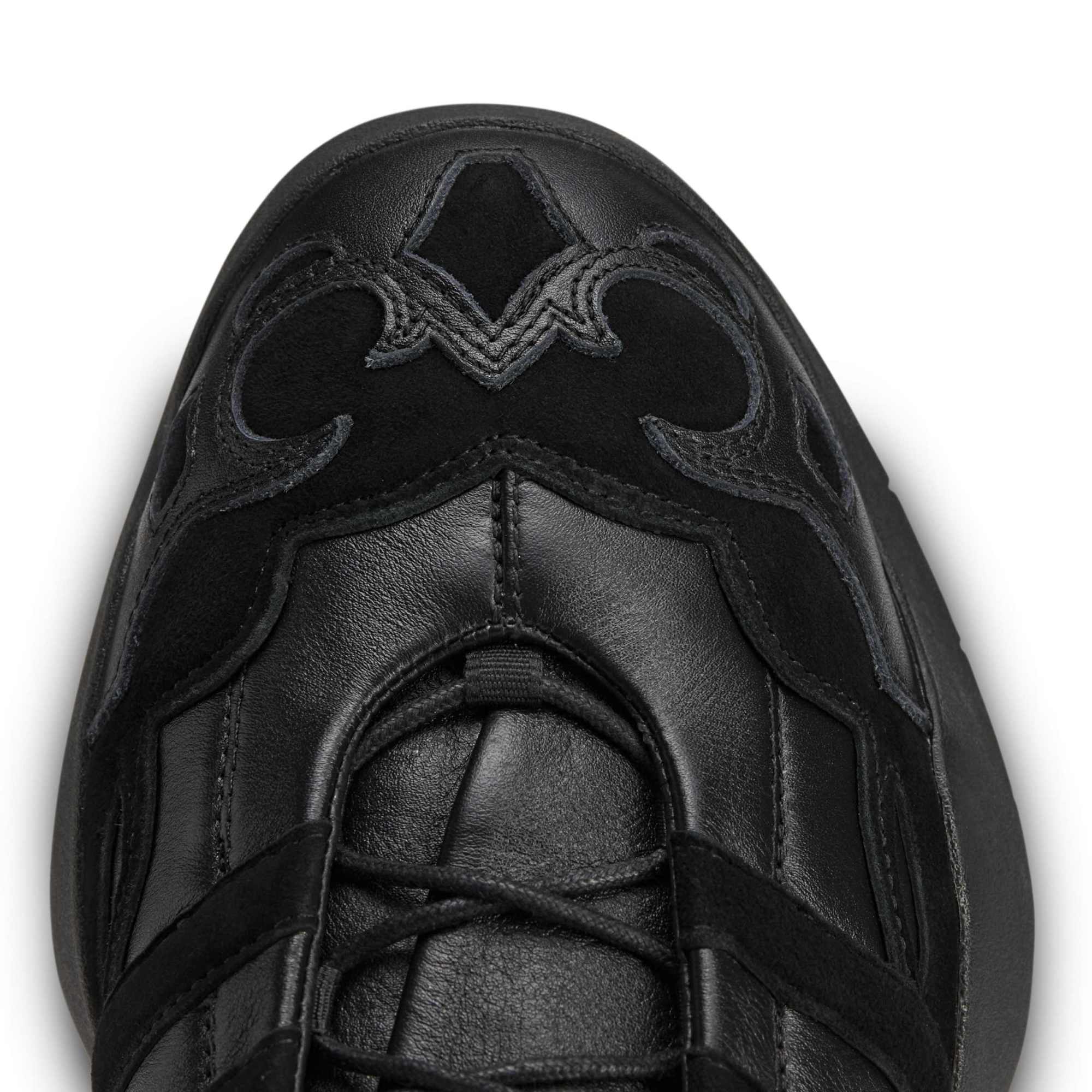 Y-3 Womens Regu 2002 Shoes