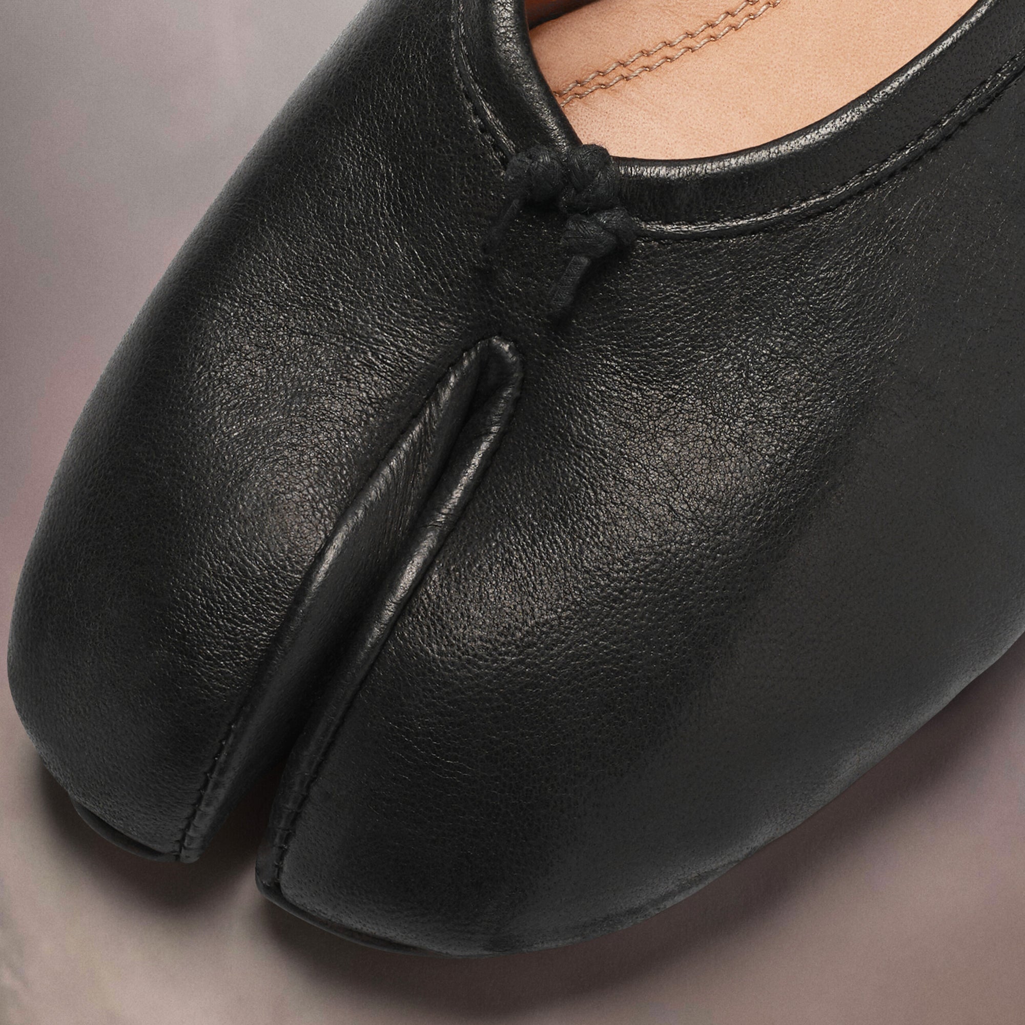 Maison Margiela Womens Tabi Ballerina Shoes