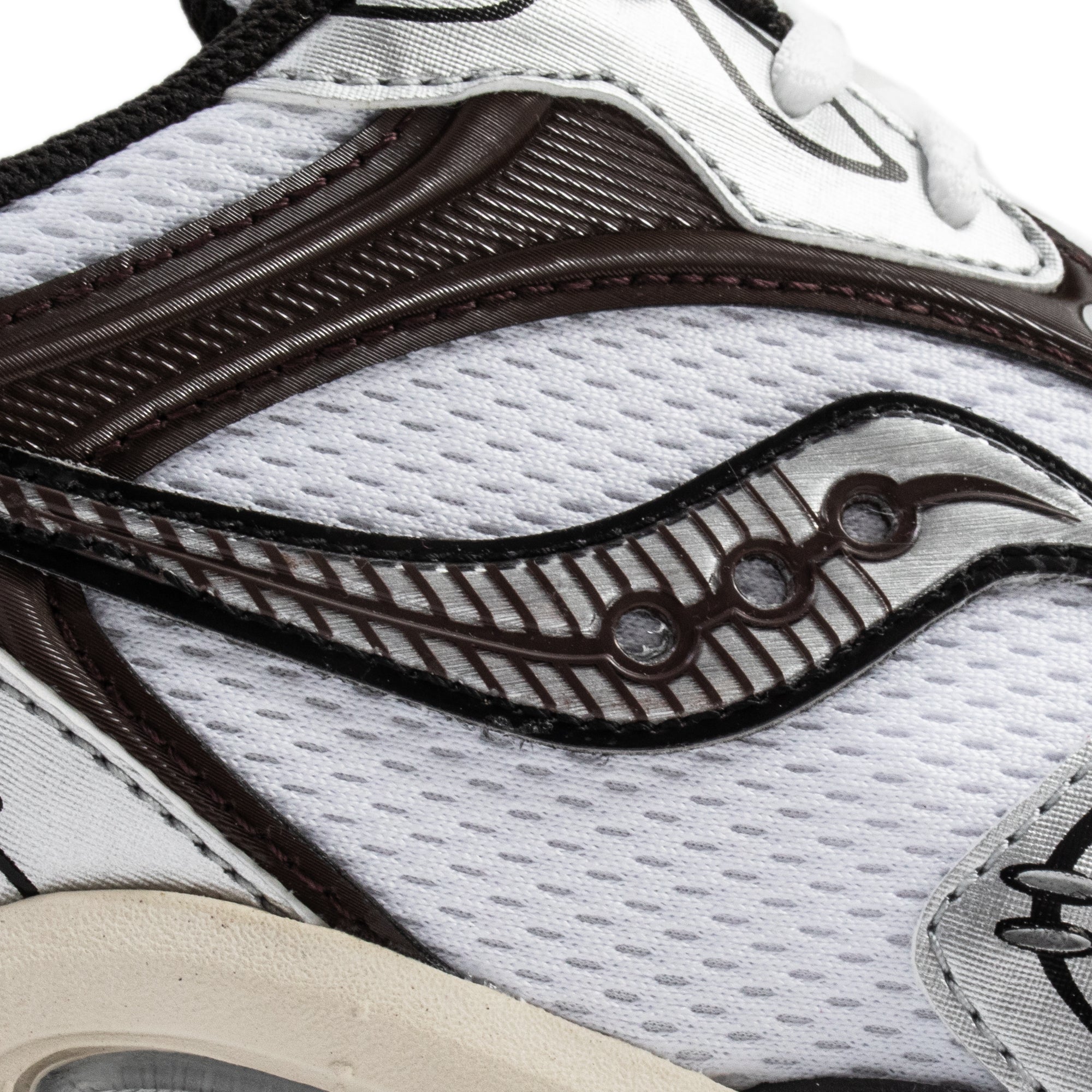 Saucony Mens ProGrid Triumph 4 Silver XLD Shoes