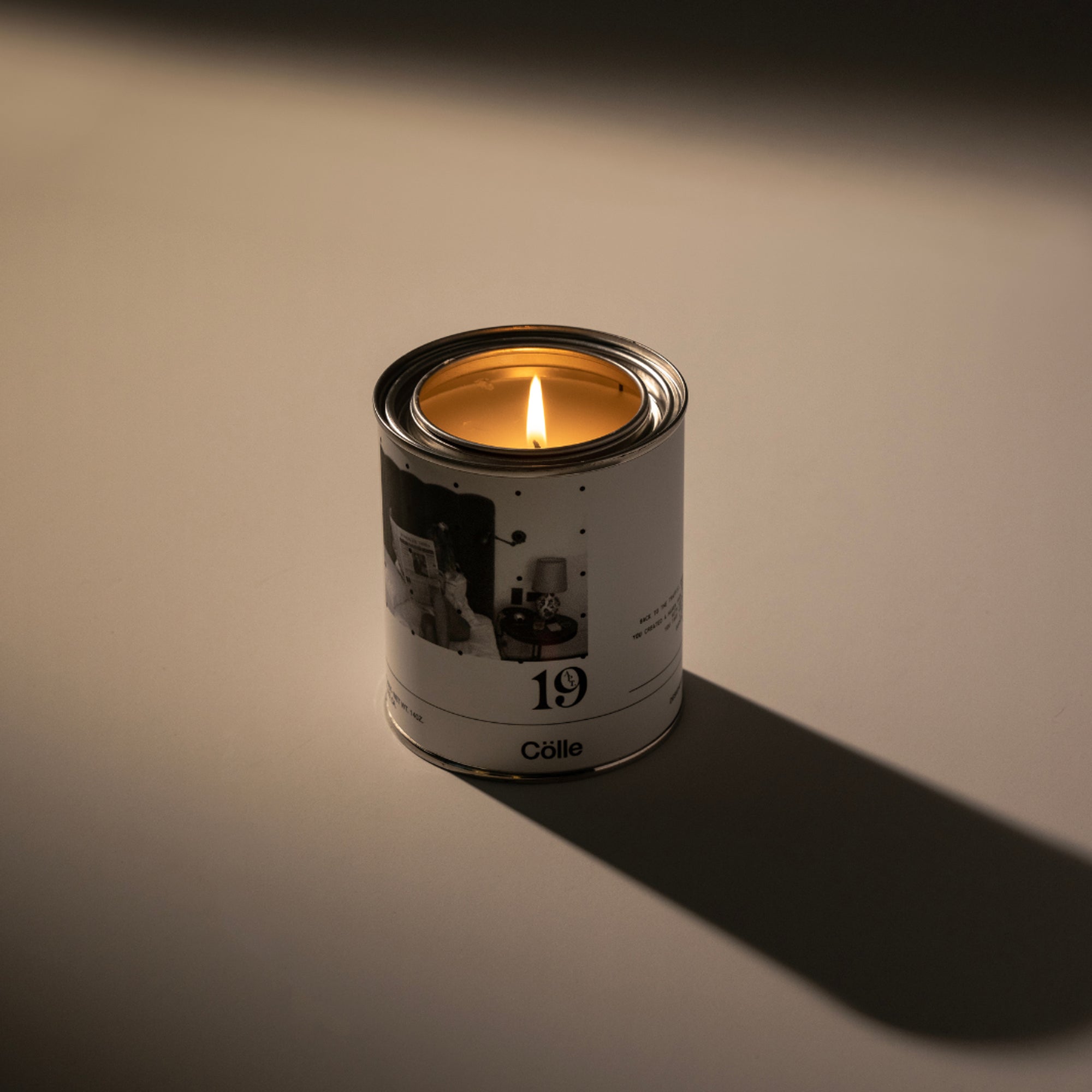 Colle Apt 19 Candle