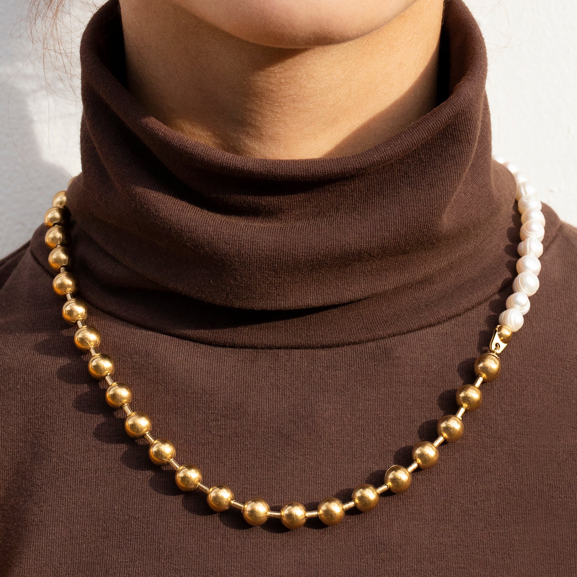 In Gold We Trust Paris USB-C Necklace (Gold)