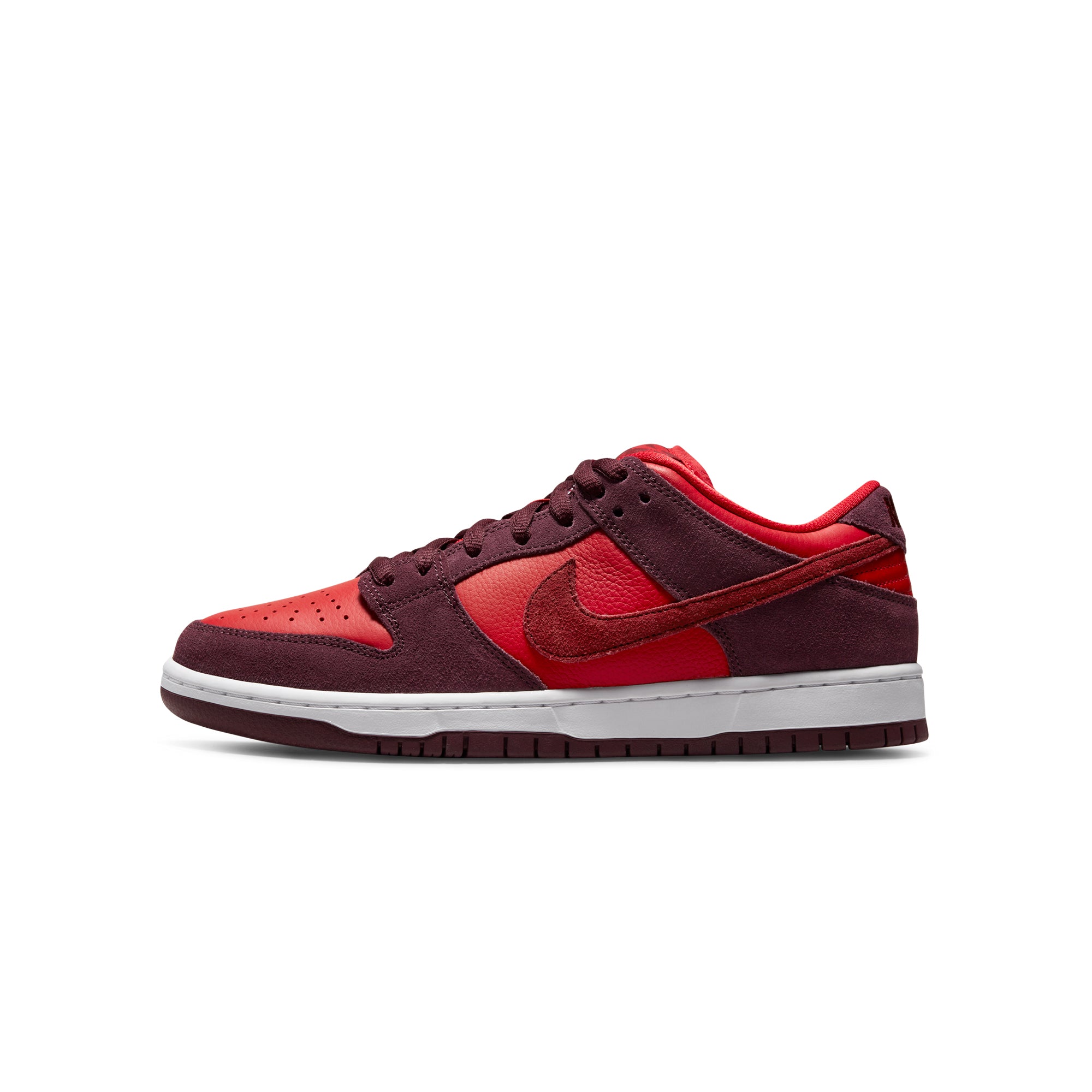 Nike SB Mens Dunk Low Pro Shoes