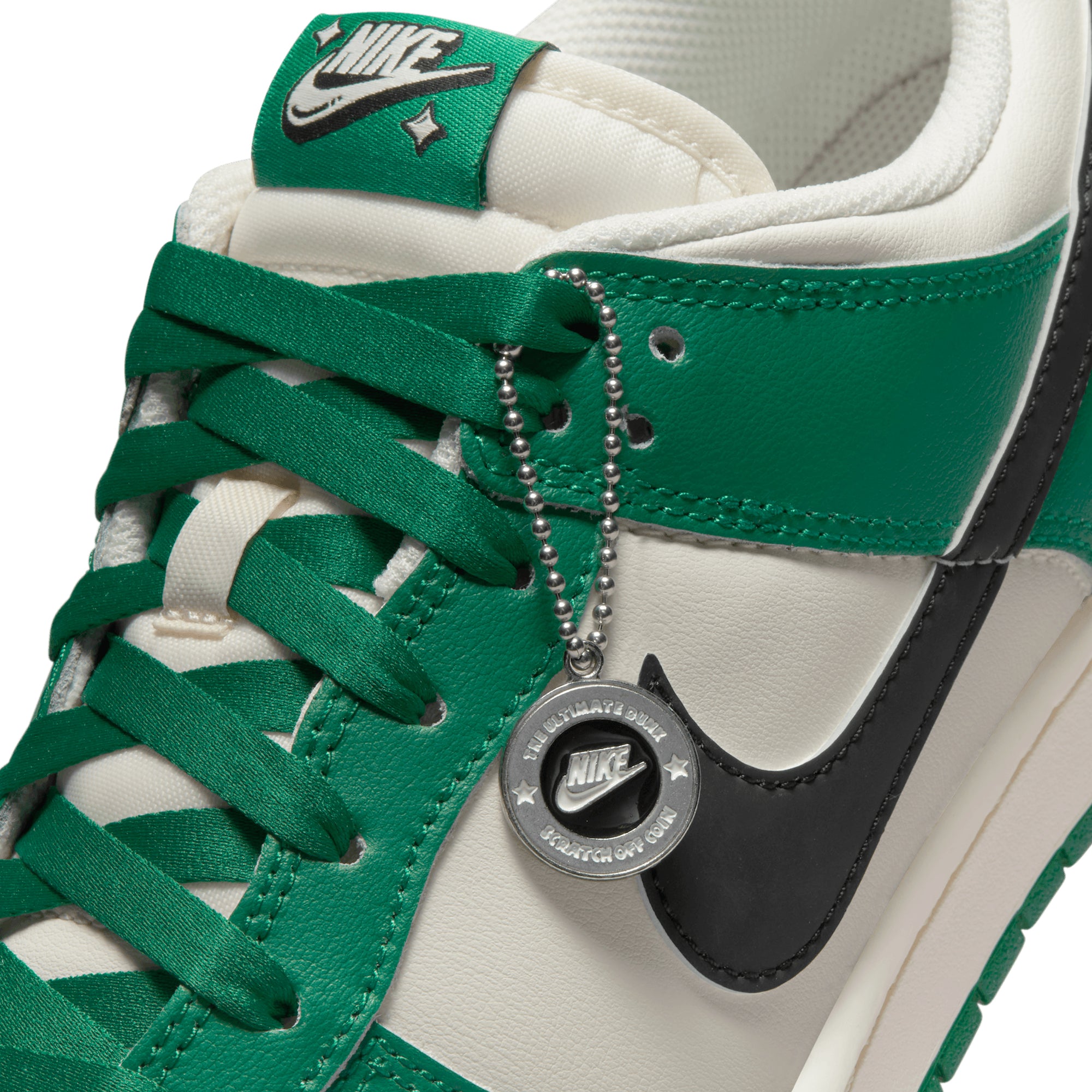 Nike Mens Dunk Low Retro SE Shoes
