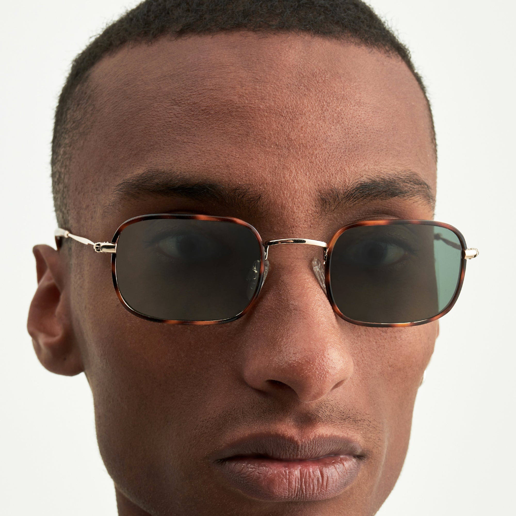 Sun Buddies Liam in Tortoise